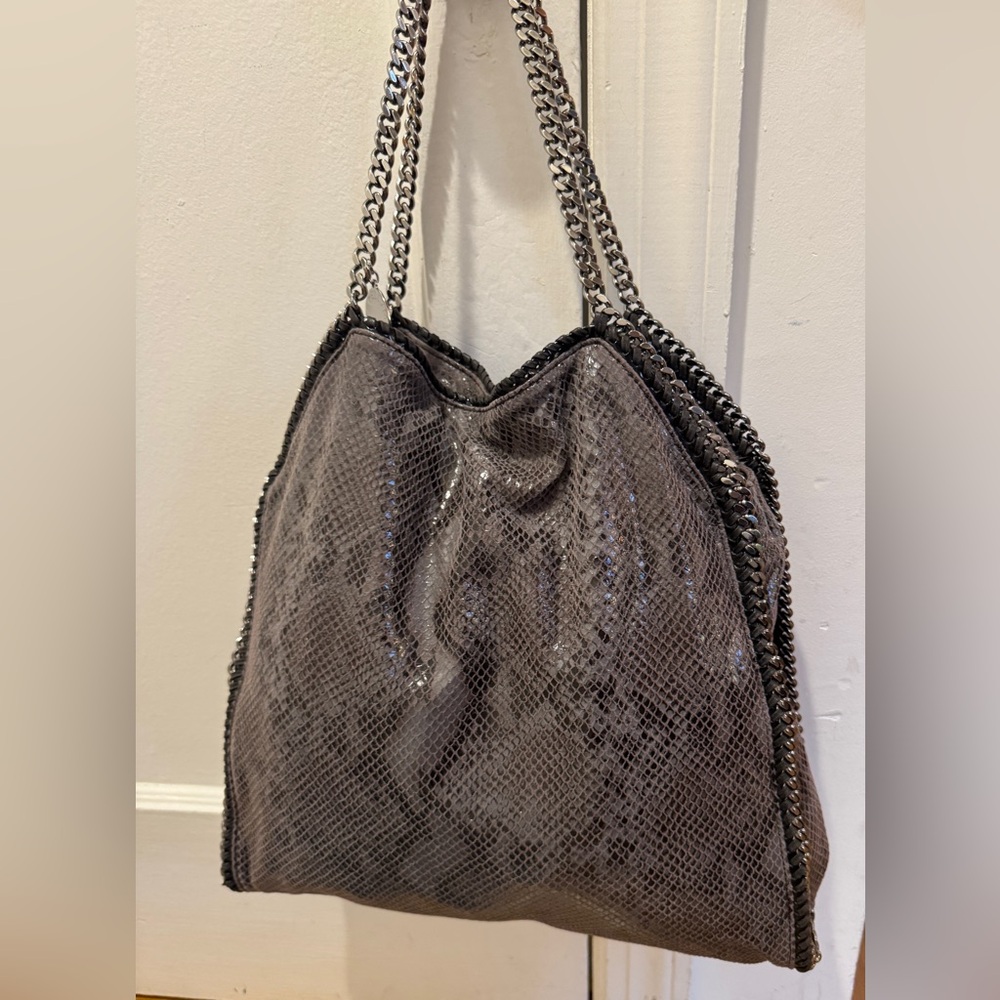 Stella McCartney Snakeskin Print Chainlink Bag. Very Good Condition. Authentic.